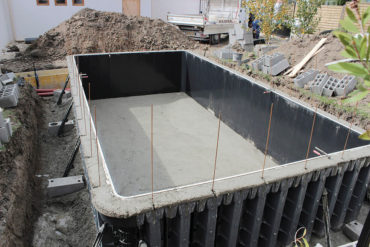 Concrete Pool Walls